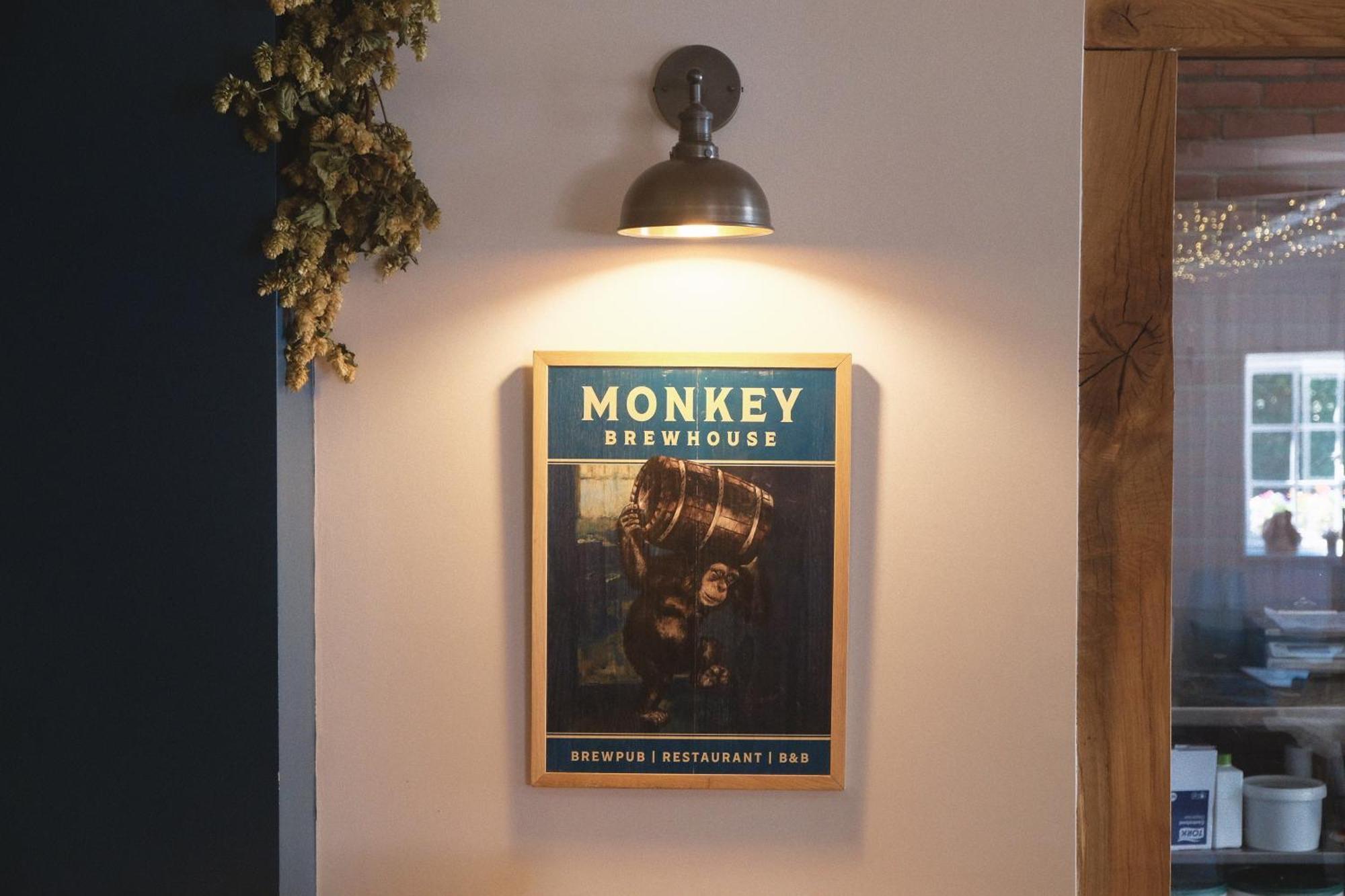فندق Monkey Brewhouse ليمنجتون المظهر الخارجي الصورة